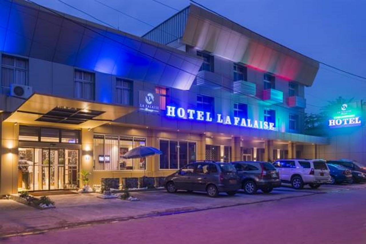 Hotel La Falaise Bonanjo ดูอาลา ภายนอก รูปภาพ